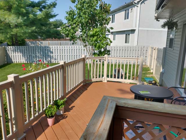 Tan Vinyl Railing